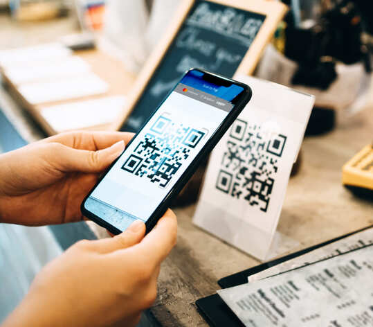 scan to pay major QR codes